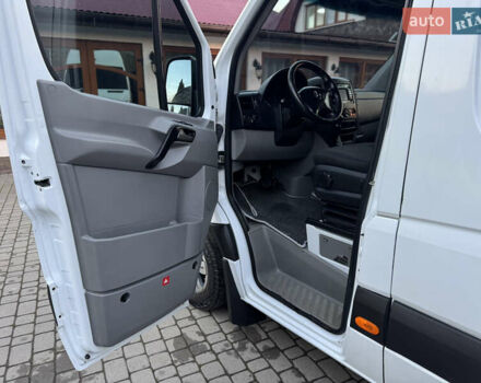 Белый Мерседес Sprinter, объемом двигателя 2.1 л и пробегом 431 тыс. км за 16499 $, фото 36 на Automoto.ua