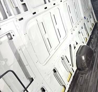Белый Мерседес Sprinter, объемом двигателя 2.1 л и пробегом 380 тыс. км за 22000 $, фото 1 на Automoto.ua