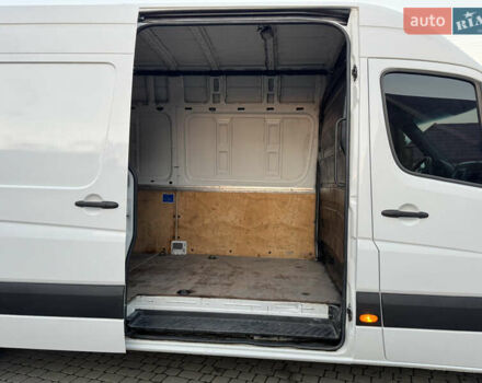 Белый Мерседес Sprinter, объемом двигателя 2.1 л и пробегом 431 тыс. км за 16499 $, фото 28 на Automoto.ua