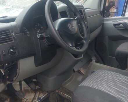 Белый Мерседес Sprinter, объемом двигателя 2.2 л и пробегом 350 тыс. км за 1903 $, фото 9 на Automoto.ua