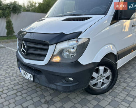 Белый Мерседес Sprinter, объемом двигателя 3 л и пробегом 530 тыс. км за 26999 $, фото 2 на Automoto.ua