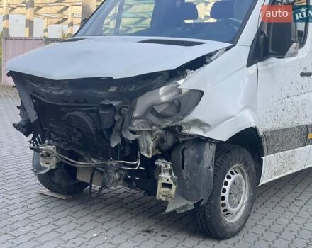 Белый Мерседес Sprinter, объемом двигателя 2.14 л и пробегом 240 тыс. км за 9950 $, фото 2 на Automoto.ua