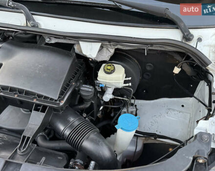 Белый Мерседес Sprinter, объемом двигателя 2.1 л и пробегом 431 тыс. км за 16499 $, фото 23 на Automoto.ua