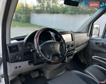 Белый Мерседес Sprinter, объемом двигателя 3 л и пробегом 530 тыс. км за 26999 $, фото 20 на Automoto.ua