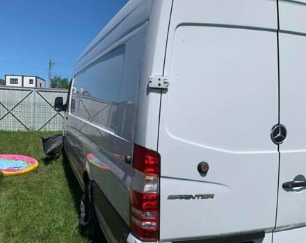 Білий Мерседес Sprinter, об'ємом двигуна 2.14 л та пробігом 335 тис. км за 27296 $, фото 1 на Automoto.ua