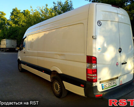 Белый Мерседес Sprinter, объемом двигателя 2.1 л и пробегом 490 тыс. км за 15000 $, фото 4 на Automoto.ua