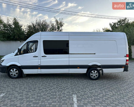 Белый Мерседес Sprinter, объемом двигателя 3 л и пробегом 530 тыс. км за 26999 $, фото 12 на Automoto.ua