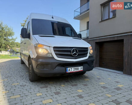 Белый Мерседес Sprinter, объемом двигателя 2.14 л и пробегом 428 тыс. км за 14800 $, фото 2 на Automoto.ua