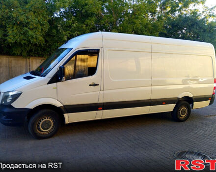 Белый Мерседес Sprinter, объемом двигателя 2.1 л и пробегом 490 тыс. км за 15000 $, фото 5 на Automoto.ua