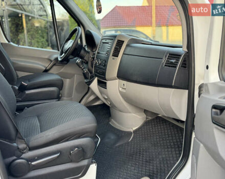 Белый Мерседес Sprinter, объемом двигателя 2.1 л и пробегом 385 тыс. км за 14999 $, фото 42 на Automoto.ua