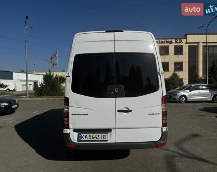 Белый Мерседес Sprinter, объемом двигателя 2.14 л и пробегом 391 тыс. км за 18000 $, фото 3 на Automoto.ua