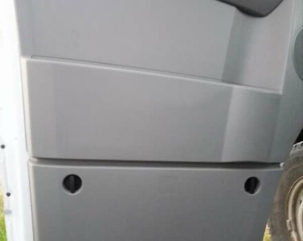 Белый Мерседес Sprinter, объемом двигателя 2.2 л и пробегом 290 тыс. км за 15800 $, фото 21 на Automoto.ua