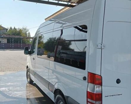Белый Мерседес Sprinter, объемом двигателя 2.2 л и пробегом 290 тыс. км за 15800 $, фото 4 на Automoto.ua