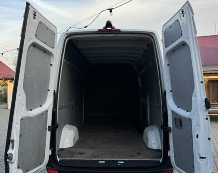Белый Мерседес Sprinter, объемом двигателя 2.1 л и пробегом 385 тыс. км за 14999 $, фото 57 на Automoto.ua