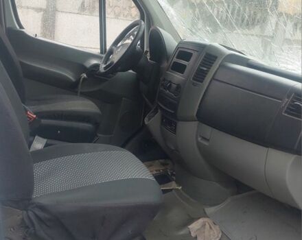 Белый Мерседес Sprinter, объемом двигателя 2.2 л и пробегом 350 тыс. км за 1903 $, фото 4 на Automoto.ua