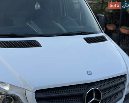 Белый Мерседес Sprinter, объемом двигателя 2.1 л и пробегом 385 тыс. км за 14999 $, фото 13 на Automoto.ua