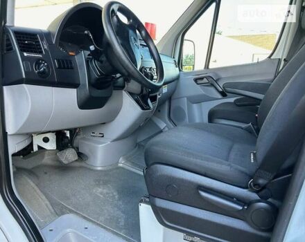 Белый Мерседес Sprinter, объемом двигателя 3 л и пробегом 73 тыс. км за 2900 $, фото 2 на Automoto.ua