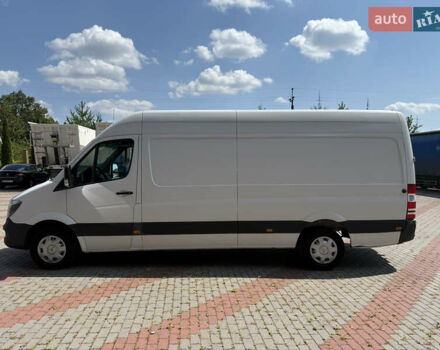 Белый Мерседес Sprinter, объемом двигателя 2.14 л и пробегом 331 тыс. км за 18900 $, фото 5 на Automoto.ua