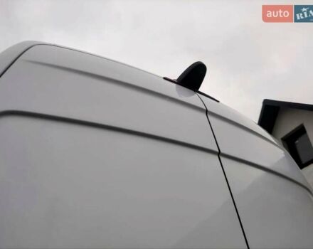 Белый Мерседес Sprinter, объемом двигателя 0 л и пробегом 290 тыс. км за 27000 $, фото 65 на Automoto.ua