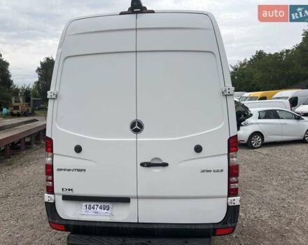 Белый Мерседес Sprinter, объемом двигателя 2.1 л и пробегом 209 тыс. км за 19600 $, фото 3 на Automoto.ua