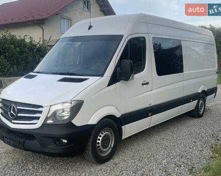 Белый Мерседес Sprinter, объемом двигателя 3 л и пробегом 310 тыс. км за 27990 $, фото 4 на Automoto.ua
