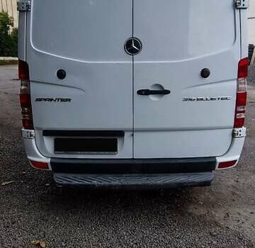 Білий Мерседес Sprinter, об'ємом двигуна 2.14 л та пробігом 460 тис. км за 16900 $, фото 2 на Automoto.ua