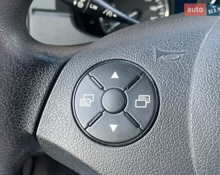 Белый Мерседес Sprinter, объемом двигателя 3 л и пробегом 310 тыс. км за 27990 $, фото 17 на Automoto.ua