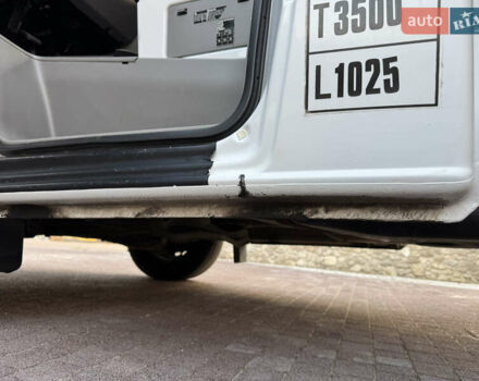 Белый Мерседес Sprinter, объемом двигателя 2.14 л и пробегом 331 тыс. км за 21500 $, фото 1 на Automoto.ua