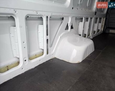 Белый Мерседес Sprinter, объемом двигателя 0 л и пробегом 290 тыс. км за 27000 $, фото 43 на Automoto.ua