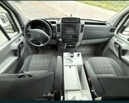 Белый Мерседес Sprinter, объемом двигателя 2.2 л и пробегом 333 тыс. км за 20374 $, фото 5 на Automoto.ua