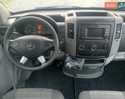 Белый Мерседес Sprinter, объемом двигателя 3 л и пробегом 310 тыс. км за 27990 $, фото 13 на Automoto.ua