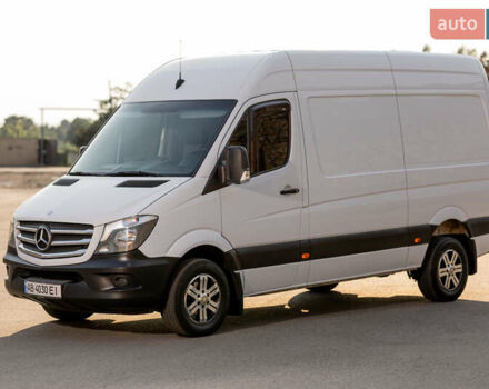 Белый Мерседес Sprinter, объемом двигателя 2.14 л и пробегом 305 тыс. км за 18700 $, фото 2 на Automoto.ua