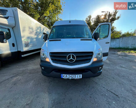 Белый Мерседес Sprinter, объемом двигателя 3 л и пробегом 313 тыс. км за 31000 $, фото 2 на Automoto.ua