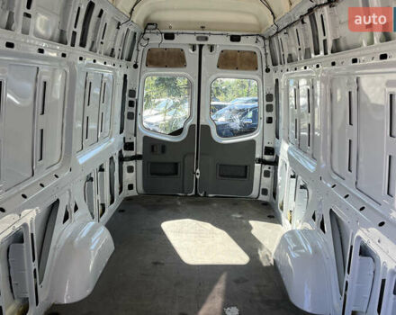 Белый Мерседес Sprinter, объемом двигателя 2.14 л и пробегом 430 тыс. км за 37500 $, фото 11 на Automoto.ua