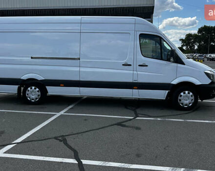 Белый Мерседес Sprinter, объемом двигателя 2.2 л и пробегом 386 тыс. км за 22450 $, фото 5 на Automoto.ua