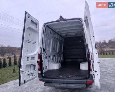Белый Мерседес Sprinter, объемом двигателя 0 л и пробегом 290 тыс. км за 27000 $, фото 39 на Automoto.ua