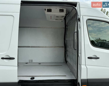 Білий Мерседес Sprinter, об'ємом двигуна 0 л та пробігом 235 тис. км за 16300 $, фото 22 на Automoto.ua