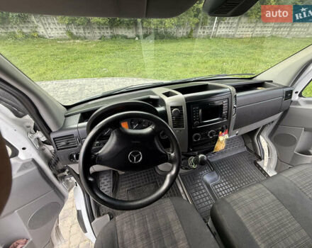 Белый Мерседес Sprinter, объемом двигателя 2.2 л и пробегом 325 тыс. км за 22000 $, фото 16 на Automoto.ua