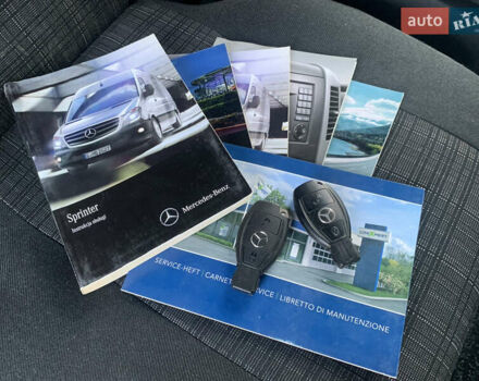 Белый Мерседес Sprinter, объемом двигателя 3 л и пробегом 310 тыс. км за 27990 $, фото 44 на Automoto.ua