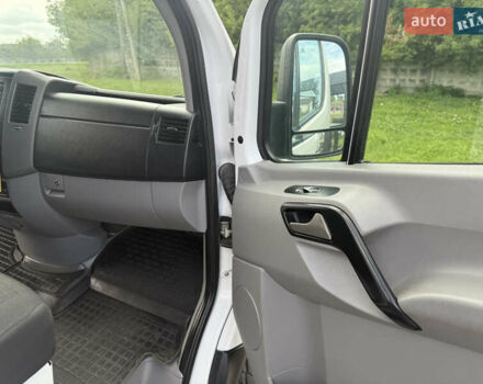 Белый Мерседес Sprinter, объемом двигателя 2.2 л и пробегом 325 тыс. км за 22000 $, фото 20 на Automoto.ua