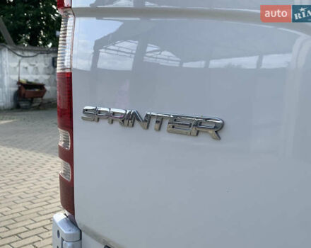 Белый Мерседес Sprinter, объемом двигателя 3 л и пробегом 307 тыс. км за 27990 $, фото 40 на Automoto.ua