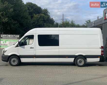 Белый Мерседес Sprinter, объемом двигателя 3 л и пробегом 307 тыс. км за 27990 $, фото 4 на Automoto.ua