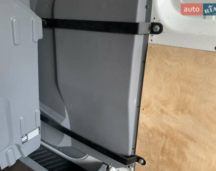 Белый Мерседес Sprinter, объемом двигателя 3 л и пробегом 310 тыс. км за 27990 $, фото 30 на Automoto.ua