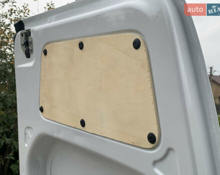 Белый Мерседес Sprinter, объемом двигателя 3 л и пробегом 310 тыс. км за 27990 $, фото 41 на Automoto.ua