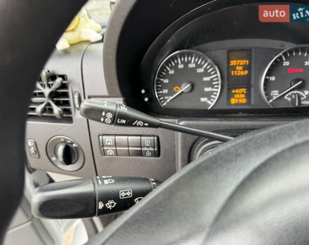 Белый Мерседес Sprinter, объемом двигателя 2.99 л и пробегом 357 тыс. км за 25500 $, фото 14 на Automoto.ua