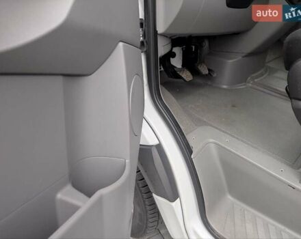 Белый Мерседес Sprinter, объемом двигателя 0 л и пробегом 290 тыс. км за 27000 $, фото 18 на Automoto.ua