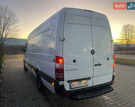 Белый Мерседес Sprinter, объемом двигателя 2.2 л и пробегом 600 тыс. км за 22500 $, фото 2 на Automoto.ua