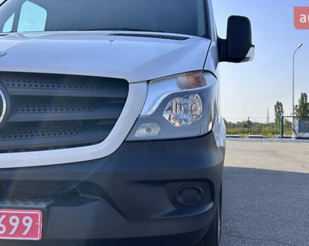 Белый Мерседес Sprinter, объемом двигателя 0 л и пробегом 287 тыс. км за 20850 $, фото 11 на Automoto.ua