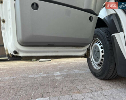 Белый Мерседес Sprinter, объемом двигателя 2.14 л и пробегом 331 тыс. км за 21500 $, фото 13 на Automoto.ua