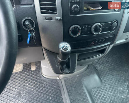 Белый Мерседес Sprinter, объемом двигателя 2.2 л и пробегом 600 тыс. км за 22500 $, фото 10 на Automoto.ua